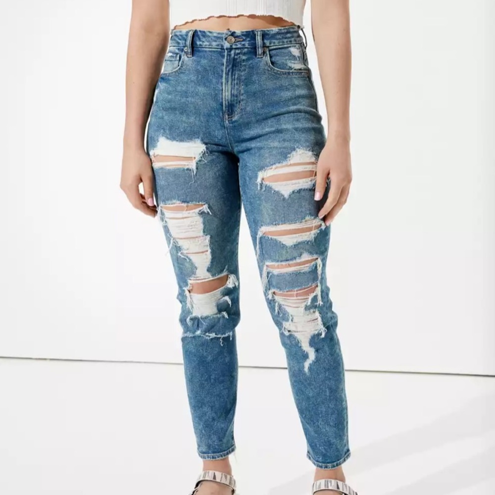 American Eagle Ripped Mom Jeans- Size 12